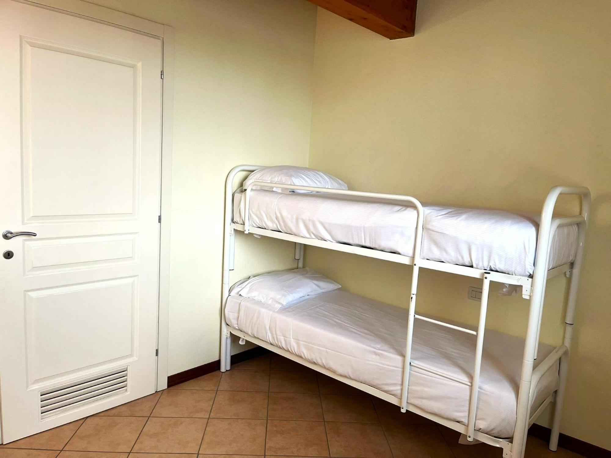 Lugana Resort & Sporting Club Peschiera del Garda Buitenkant foto
